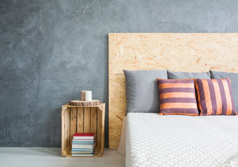 bed headboard with pillows